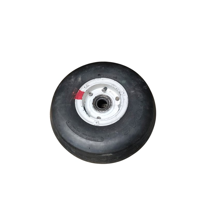 Cleveland Main Gear Wheel Assembly 6.00-6 PN 40-97A with Tire PN 30620