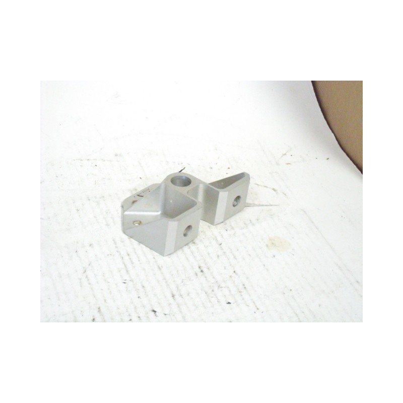 Cirrus Bracket 20113-008-A