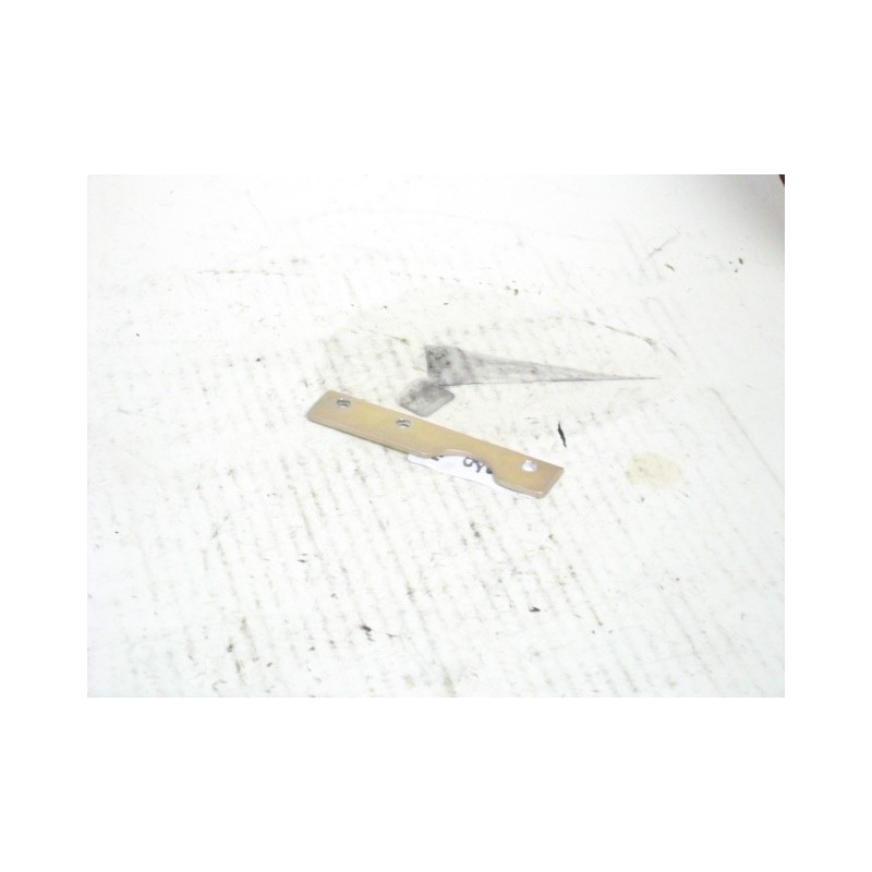 Cirrus Bracket 11469-003 B