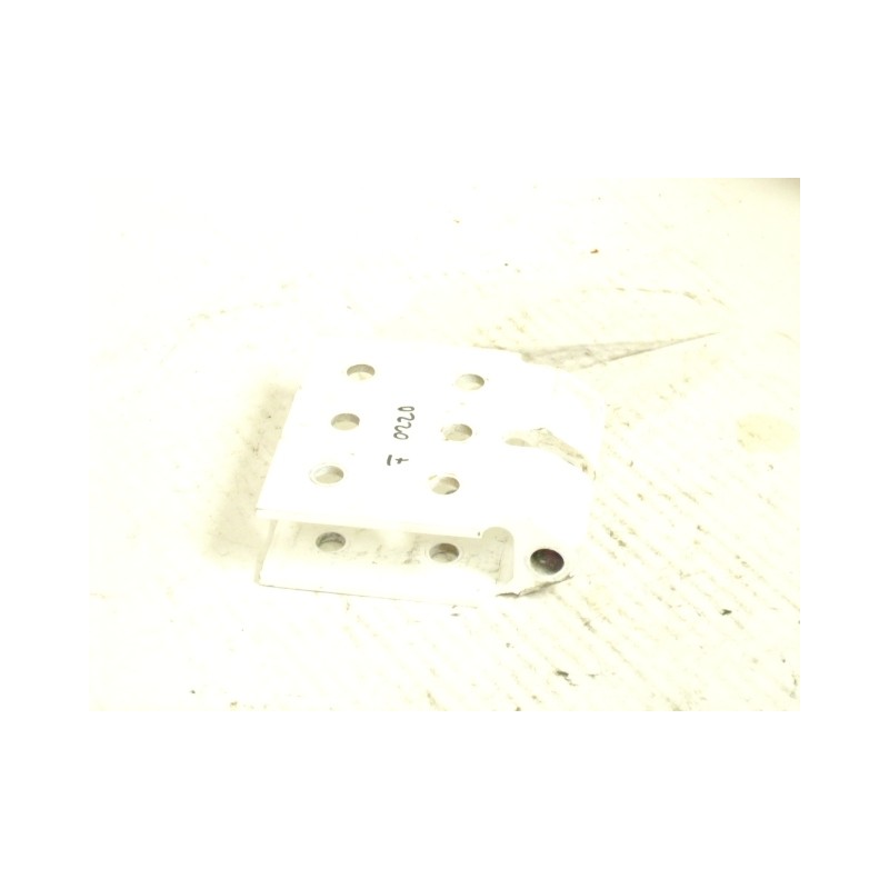 Cirrus SR20 Main Landing Gear Strut Mount