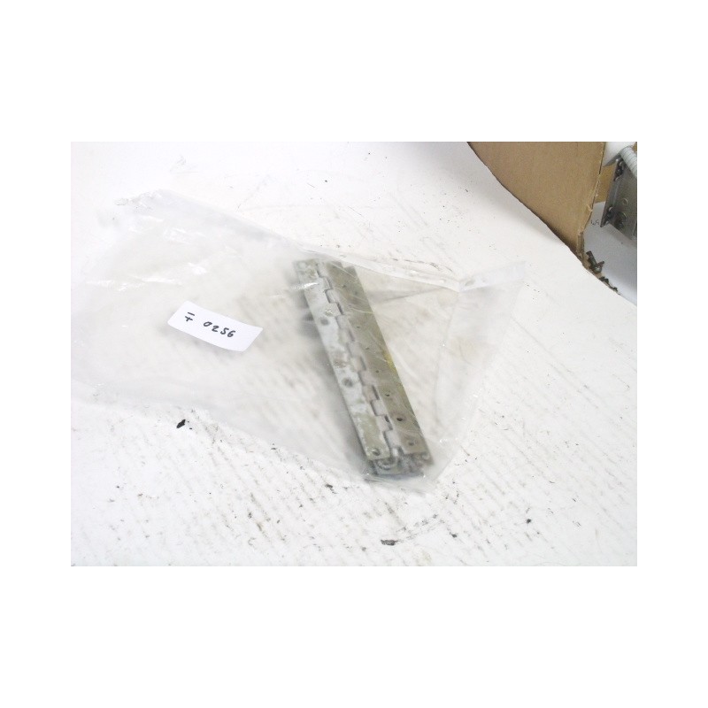 Cessna 150 Hinge Assembly Aileron 0523807