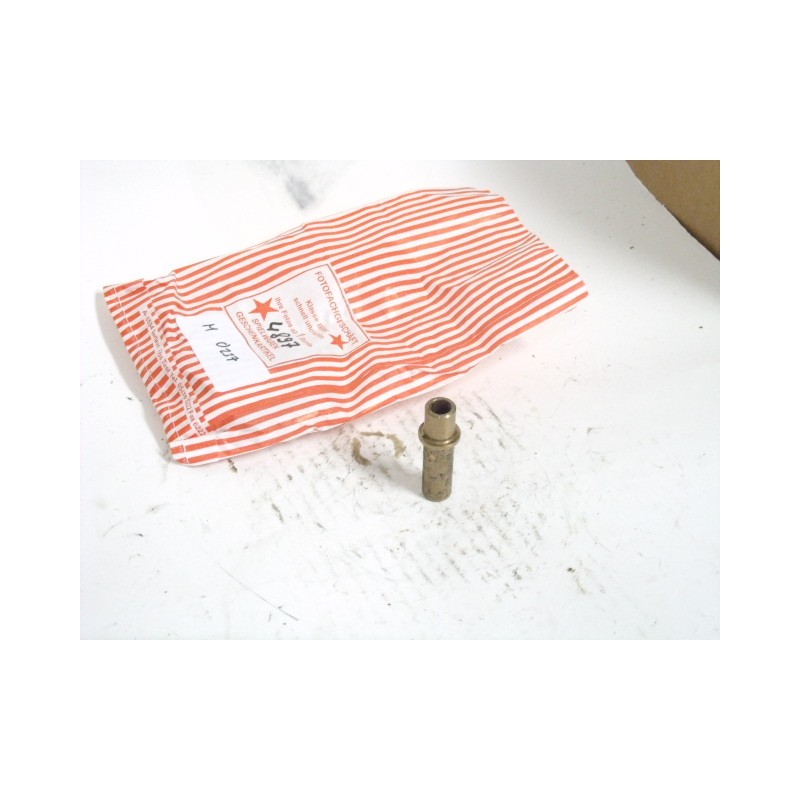 Continental C85 Guide Valve 68028