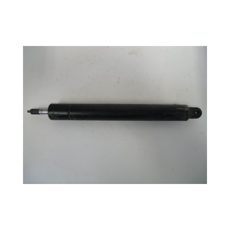 Decal gas strut disp