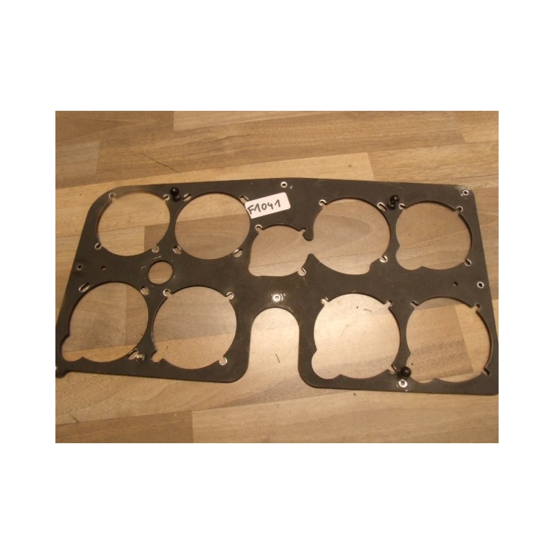 C- 152 Nine hole panel