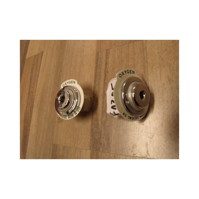 Oxygen outlet 