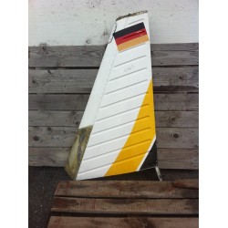 Vertical fin PA-28