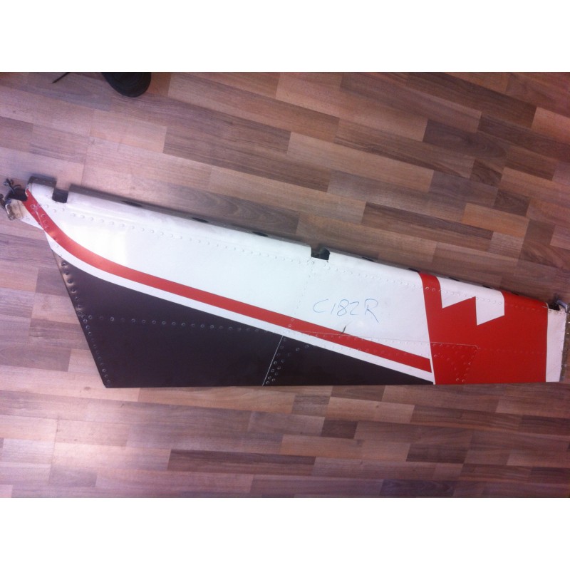 Rudder C-182  1231001-17