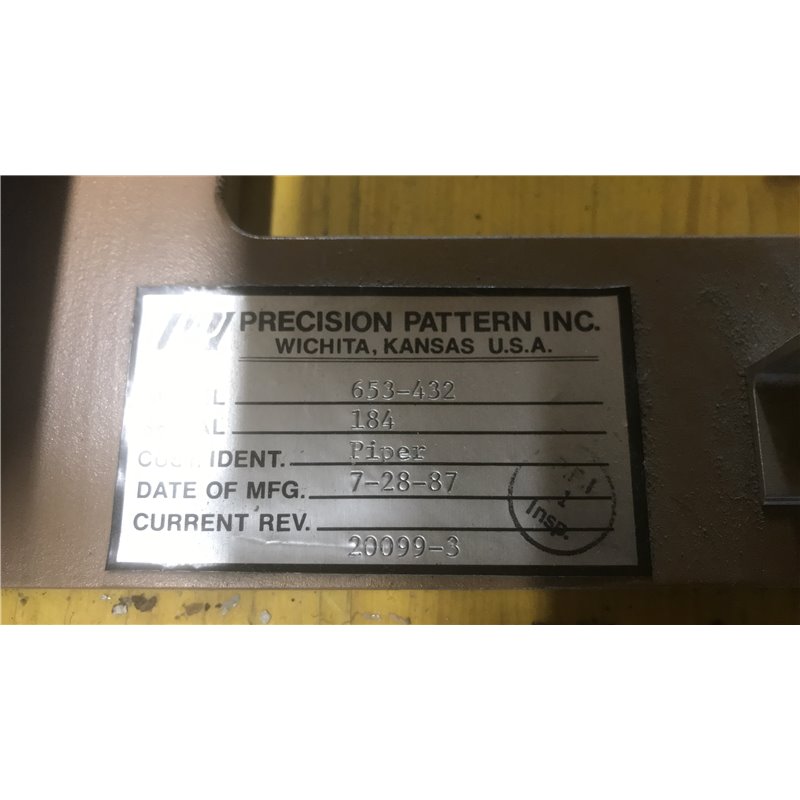 refreshment center653-432, precision patter, cabinet Piper Malibu