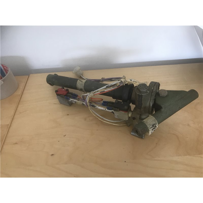 tube assy flap Cessna 14 V pn 0760620-1