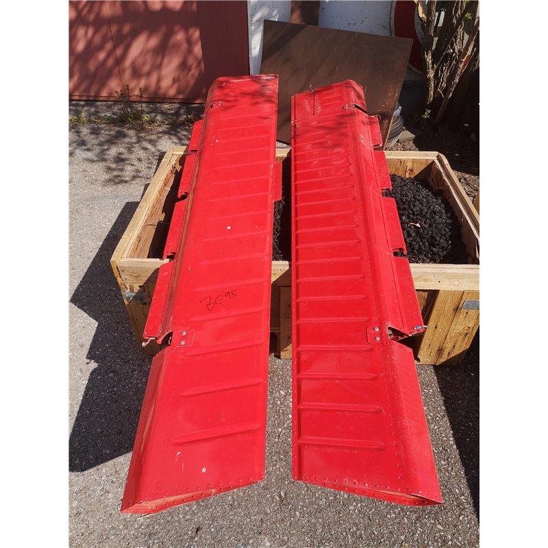 BE 95 travelair aileron Assy 95-130000