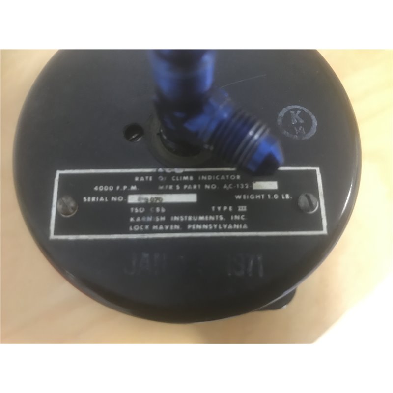 Vertical speed indicator AC-132