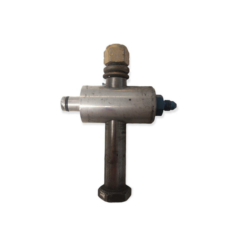 C-172RG main gear bolt and plug 1241611-2, 2241113