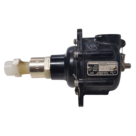 102466-12 Airesearch Pneumatic Cabin Altitude Regulator