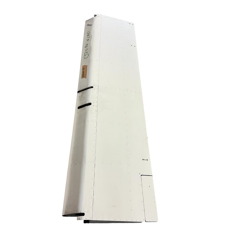 Cessna T210L Aileron Assembly RH        PN 1221006-35